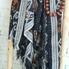 Multi-Color Woven Cotton Throw with Geometric Pattern and Fringe | 125×200cm