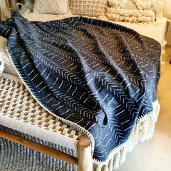 Black Cotton Throw with Arrow Pattern and Natural Fringe | 145×216cm