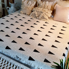 Black & White Triangle Pattern Cotton Throw with Fringe | 240×125cm