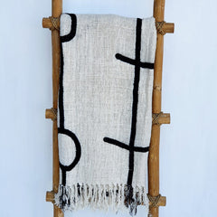 Black & White Cotton Throw with Arrow and Line Pattern | 240×125cm