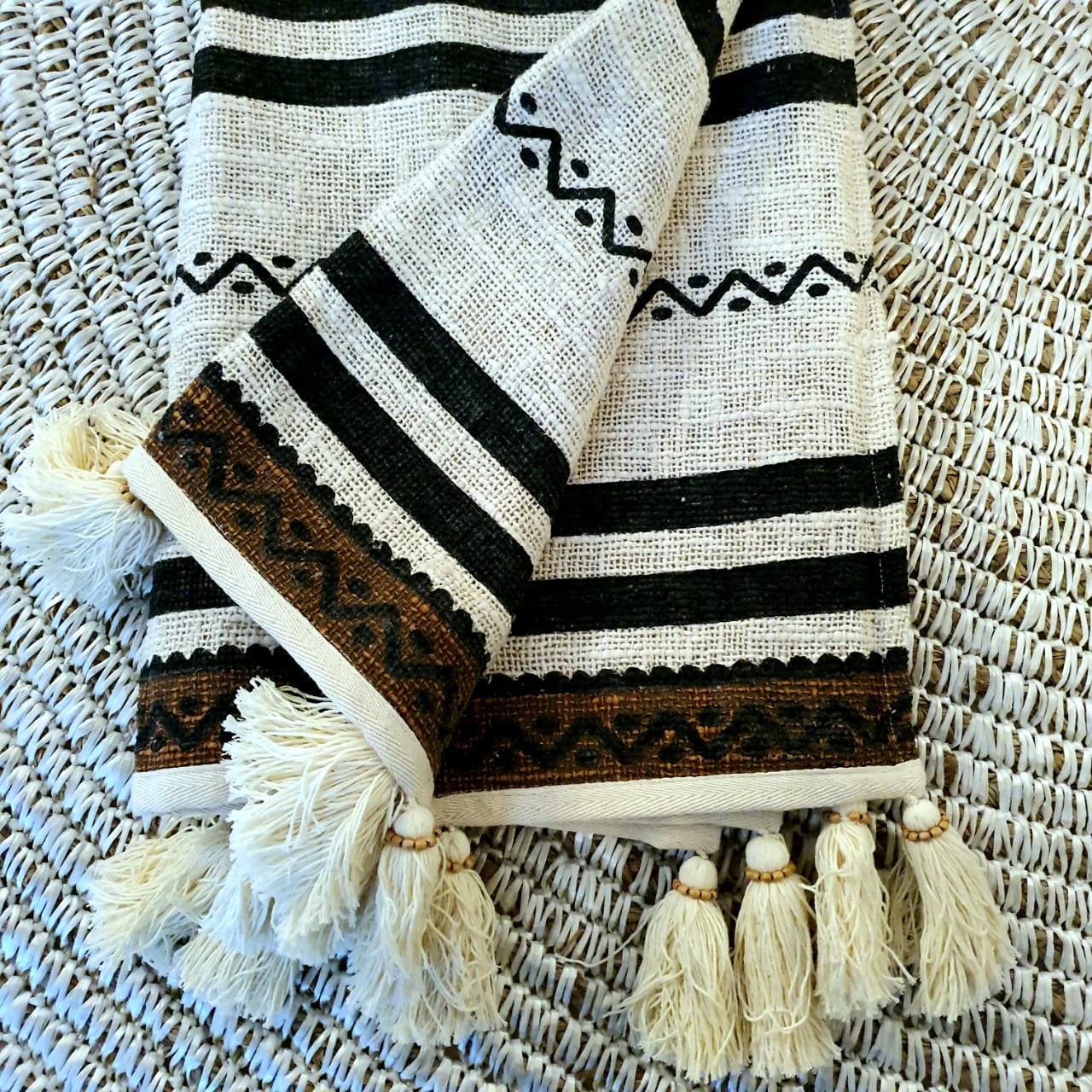 Black and Natural Cotton Throw with Black or Natural Tassels | 125×195cm