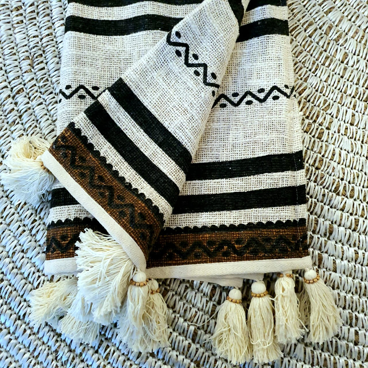 Black and Natural Cotton Throw with Black or Natural Tassels | 125×195cm