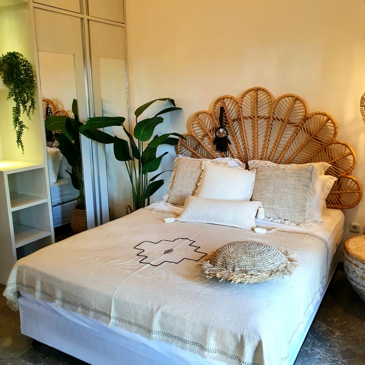 Natural Linen Throw with Black Stitching and Fringe | 145×220cm