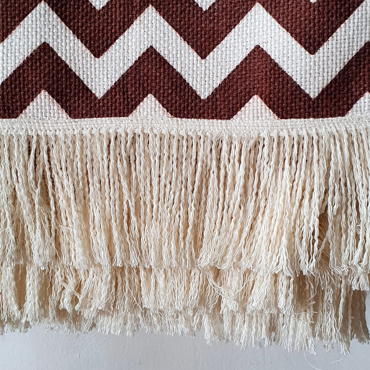 Brown Cotton Throw with Zig-Zag Pattern and Natural Fringe | 125×195cm