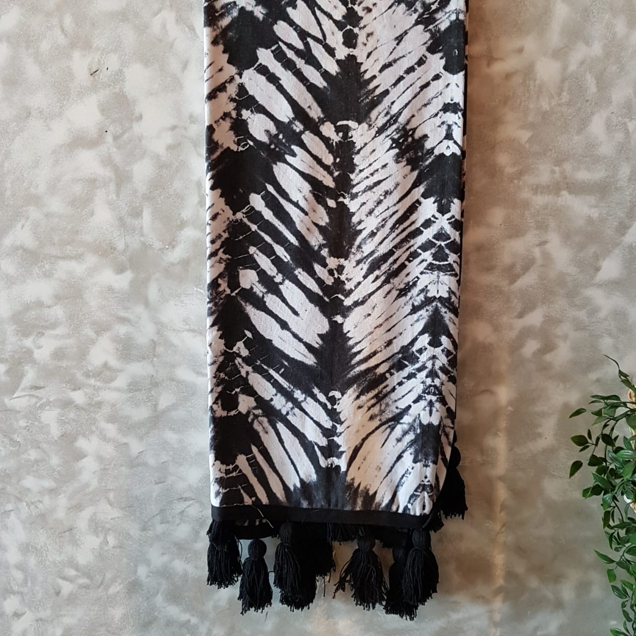 Black & White Canvas Tie-Dye Throw with Black Tassels | 140×200cm