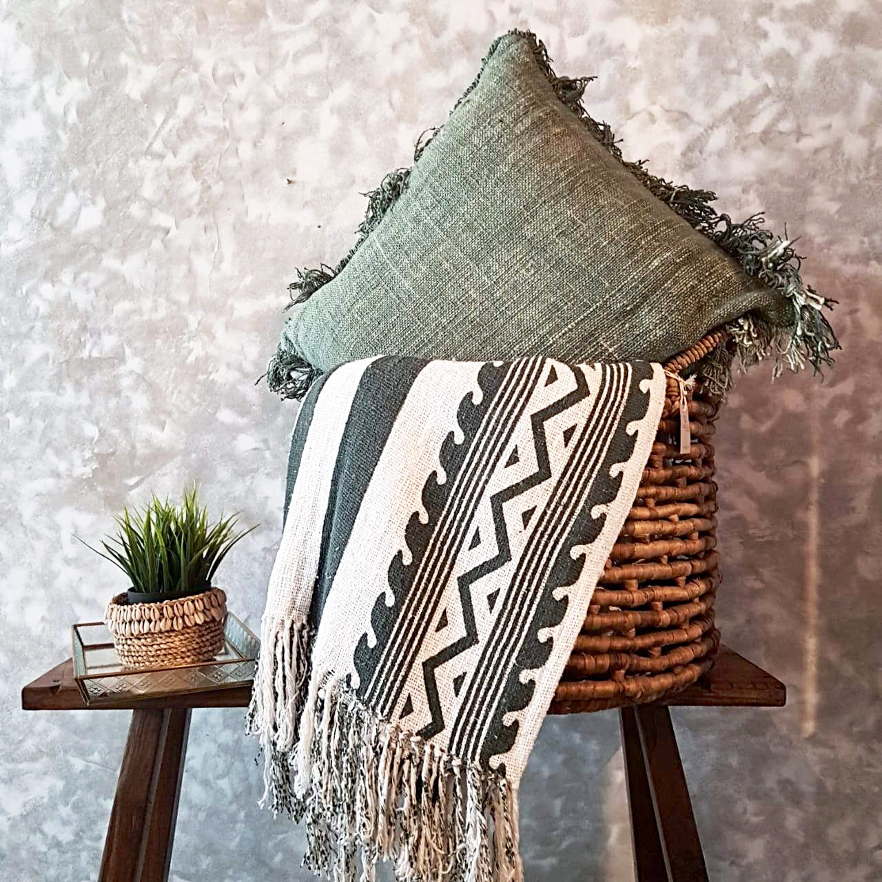 Green Pattern Raw Cotton Throw with Fringe | 125×195cm
