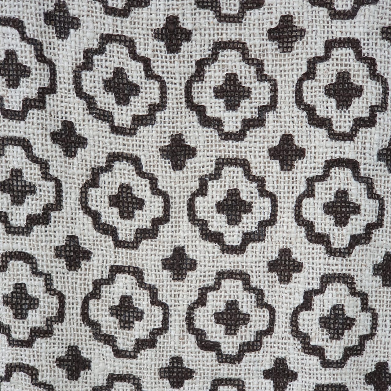 Woven Cotton Throw with Cross Pattern and Tassel Edge | 130×200cm
