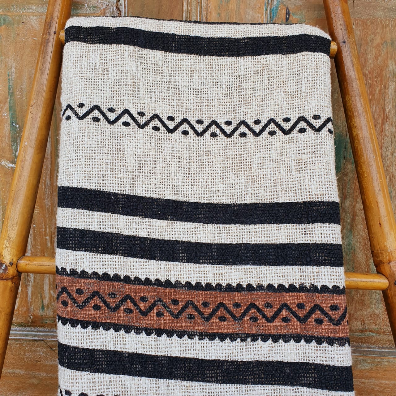 Black and Natural Cotton Throw with Black or Natural Tassels | 125×195cm