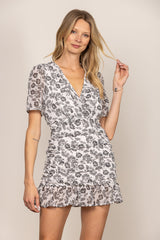 Gray and White Floral V-Neck Dress｜Short Sleeve Puff Dress｜Slim Fit Waist Mini Dress for Summer Casual or Date Wear